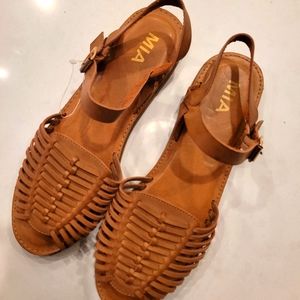 NWOT MIA Boho Summer Sandals/Flats. Open Weave, Adjustable ankle strap. 9.5